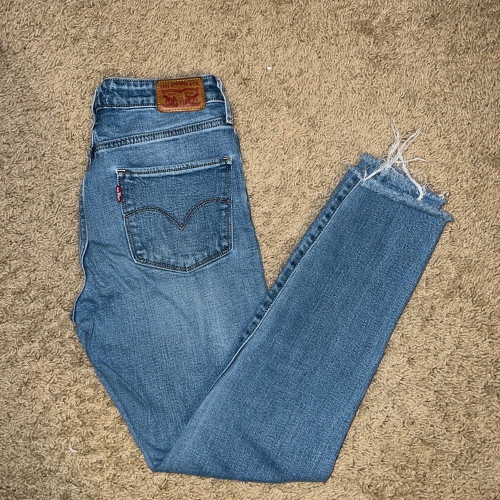 LEVI’S 721 HIGH RISE JEAN